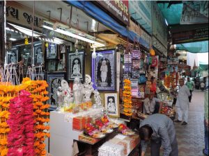 Stall with idols Virpur
