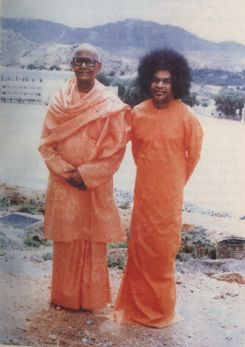 Swami Karunyananda with Sathya Sai Baba