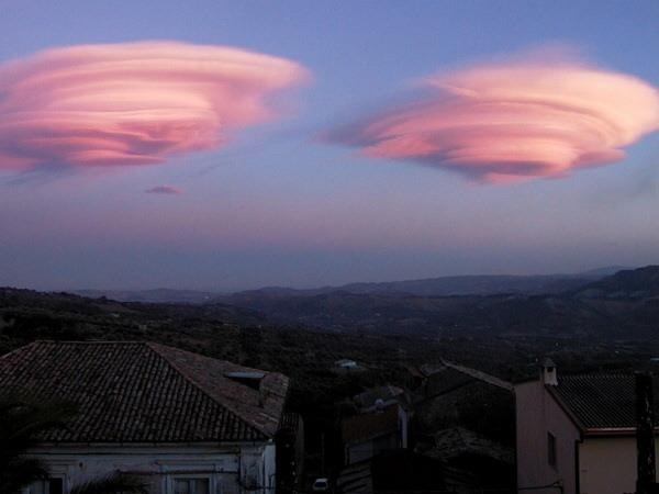 Example of lenticular clouds